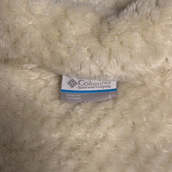 Columbia Textured Cream Fleece - Picture 5 of 6